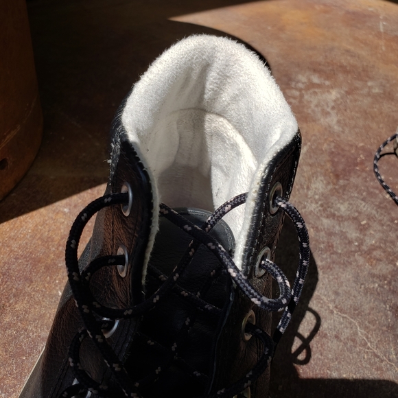 Mens leather converse high tops - Picture 2 of 5